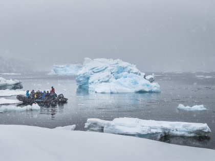 Weddell Sea – In search of the Emperor Penguin, incl. helicopters